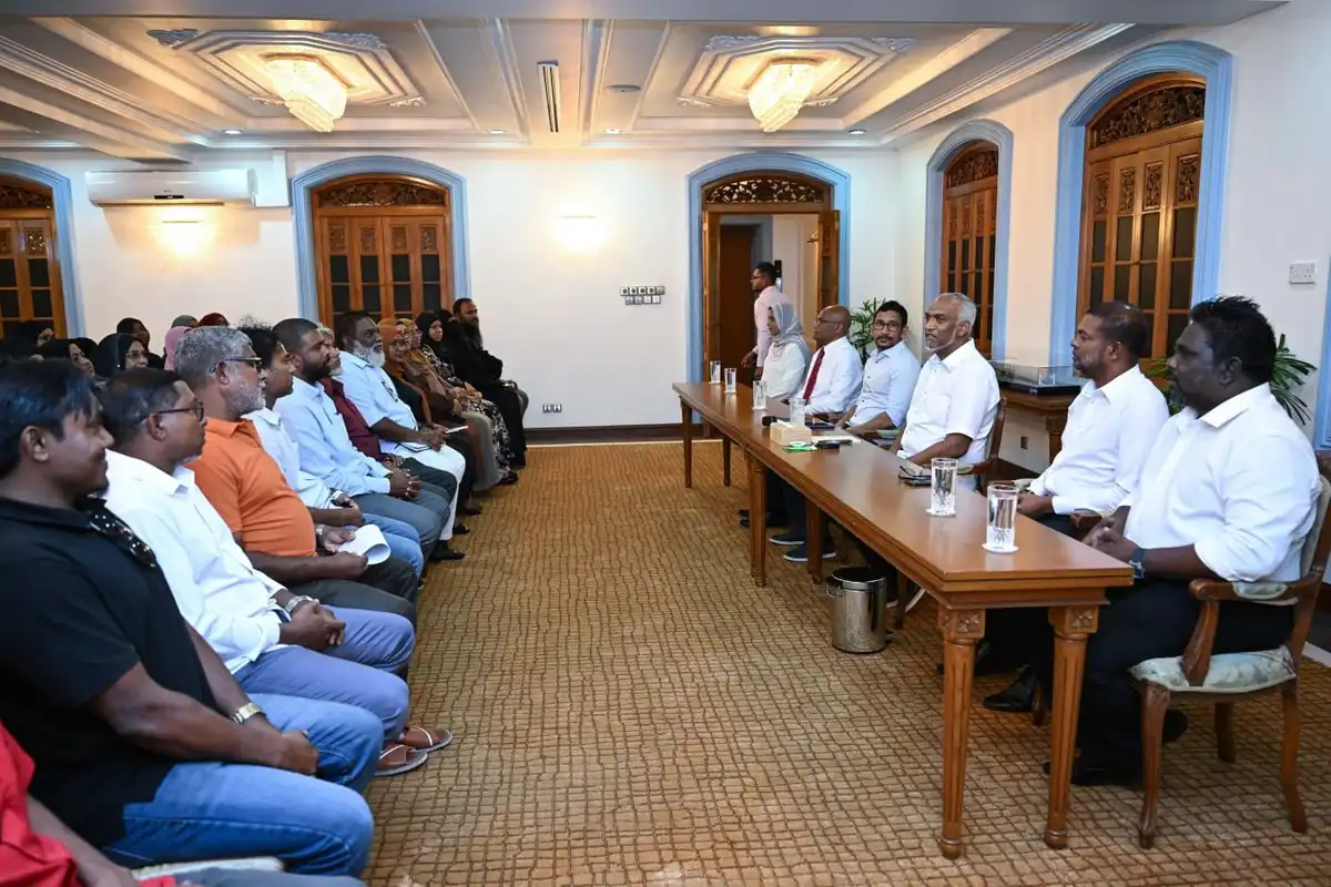 ގުޅީފަޅު، ހުޅުމާލެ އަދި ގިރާވަރުން ގޯތި ލިބުނު ބައެއް ފަރާތްތަކާ އެކު ރައީސް މުއިއްޒު މުލީއާގޭގައި ބޭއްވި ބައްދަލުވުމުގެ ތެރެއިން - ޖަނަވަރީ 26، 2026.