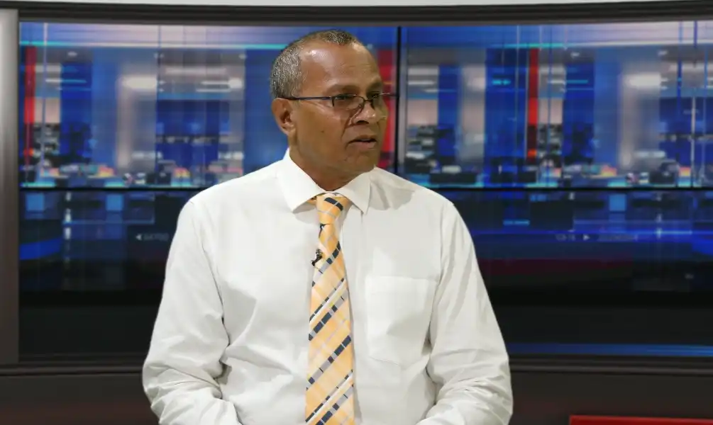 ފަލަސުރުހީ ޕްރޮގްރާމްގައި ރައްޔިތުން މަޖިލީހުގެ މާފަންނު ހުޅަނގު ދާއިރާގެ ކުރީގެ މެންބަރު މުހައްމަދު ފަލާހު ވާހަކަ ދައްކަވަނީ