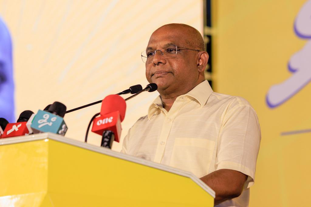 ނިމިދިޔަ ސަރުކާރުގެ ރާއްޖޭގެ ޚާރިޖީ ވަޒީރު އަދި އދ.ގެ އާންމު މަޖިލީހުގެ ކުރީގެ ރައީސް އަބްދުﷲ ޝާހިދު