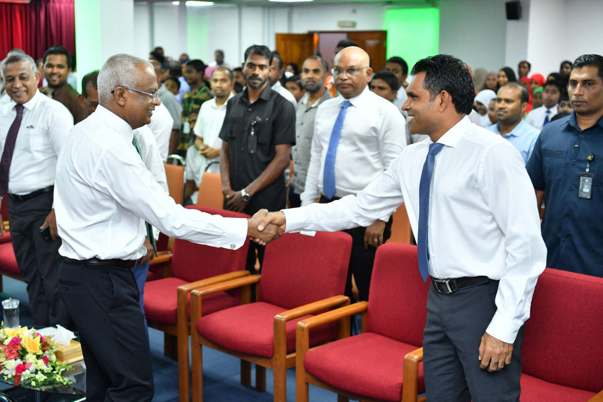 8 ސެޕްޓެމްބަރ 2019 --ގައުމީ ޤުރުއާން މުބާރާތުގެ ނަތީއްޖާ ފާޅުކުރުމުގެ ޖަލްސާގެތެރެއިން، ރައީސުލް ޖުމްހޫރިއްޔާ އިބްރާހިމް މުހައްމަދު ސާލިހް އާއި ނައިބު ރައީސް ފައިސަލް ނަސީމް-- ފޮޓޯ: ރައީސް އޮފީސް