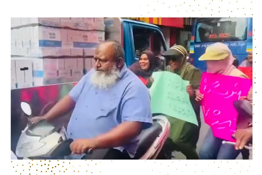 ޑރ. އިޔާޒާއި ޕީޕީއެމް/ޕީއެންސީގެ ސަޕޯޓަރުންތައް ދިމާކުރަނީ 