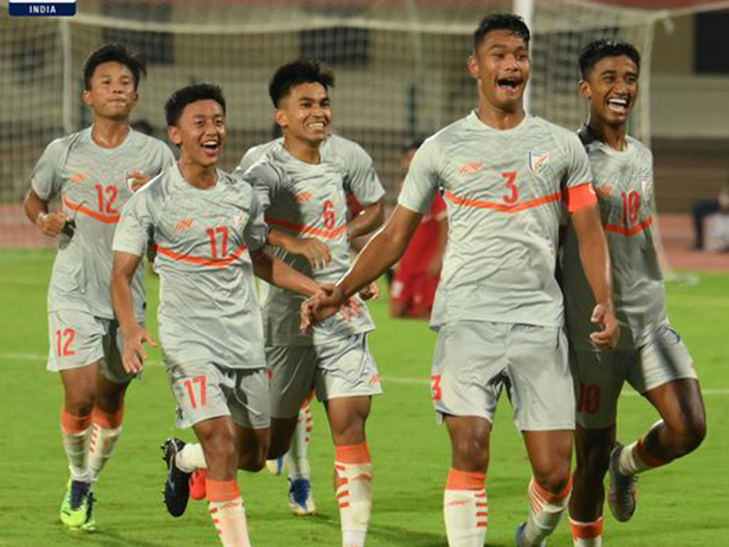 2021ގެ ސާފް ޗެމްޕިއަންޝިޕުގައި ލަނޑުޖެހުމަށްފަހު އިންޑިޔާ ކުޅުންތެރިން އުފާފާޅުކުރަނީ: ފޮޓޯ-ސާފް