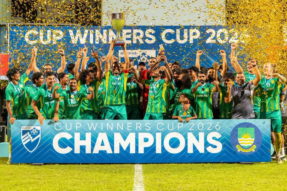 މާޒިޔާ އިން ކަޕް ވިނާސް ކަޕްގެ ތަށި އުފުލާލަނީ