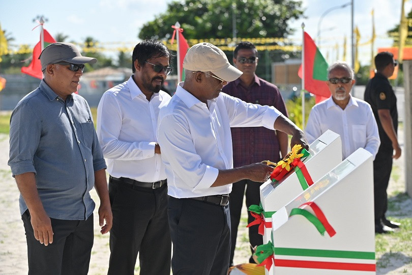 The president inaugurated the new infrastructure on Dhuvaafaru as part of his campaign tour