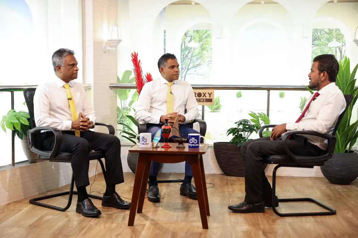 ރާއްޖެޓީވީގެ ފަށާއިރު ޕްރޮގްރާމްގައި ކުރީގެ ނައިބު ރައީސް ފައިސަލް ނަސީމް އާއި މާލޭގެ މޭޔަރު އާދަމް އާޒިމް ވާހަކަ ދައްކަވަނީ