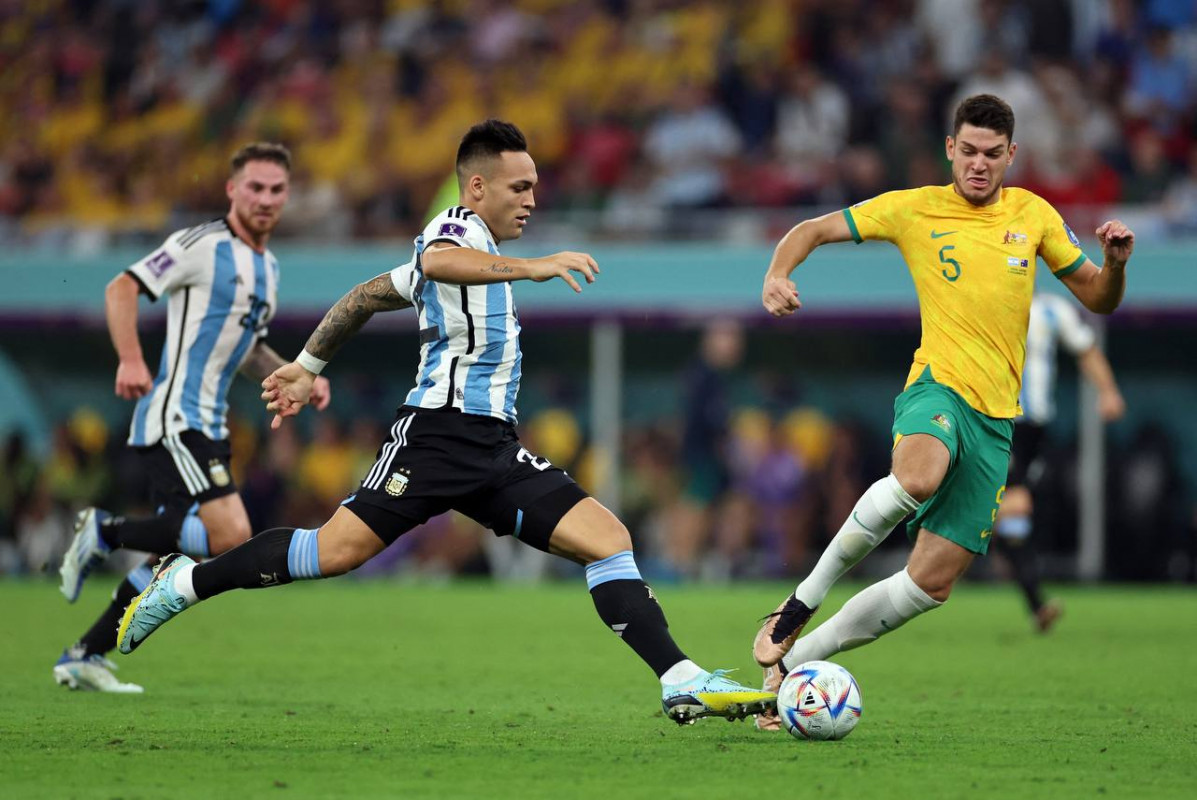 އޮސްޓްރޭލިޔާ އަދި އާޖެންޓީނާ ކުޅުނު މެޗުގެ ތެރެއިން - ފޮޓޯ: ރޮއިޓާސް