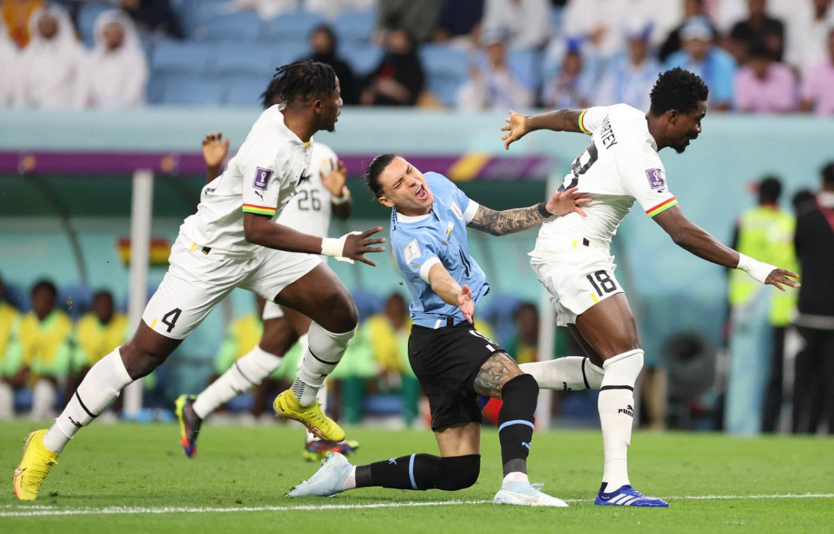 އުރުގުއޭ އަދި ގާނާ ބައްދަލު ކުރި މެޗުގެ ތެރެއިން - ފޮޓޯ: ރޮއިޓާސް