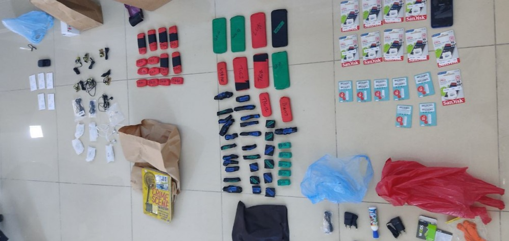 ޖަލަށް އެތެރެކުރަން ތައްޔާރުކޮށްފައިހުރިކަމަށް ބެލެވޭ ތަކެތި