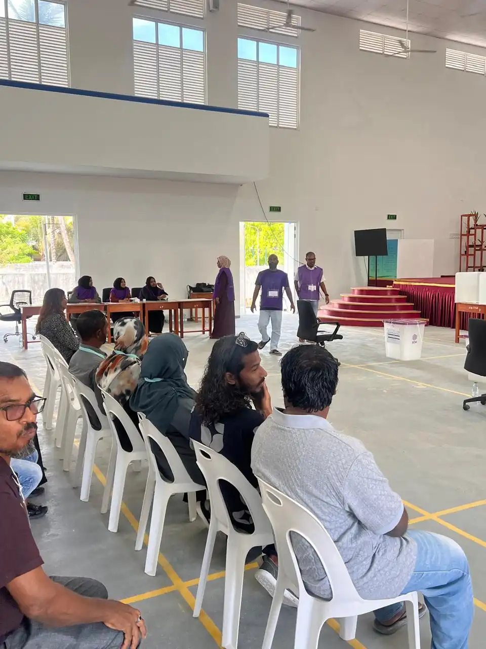 3 އިންތިޚާބަށް ވޯޓުލުމަށް ތައްޔާރުވެފައި