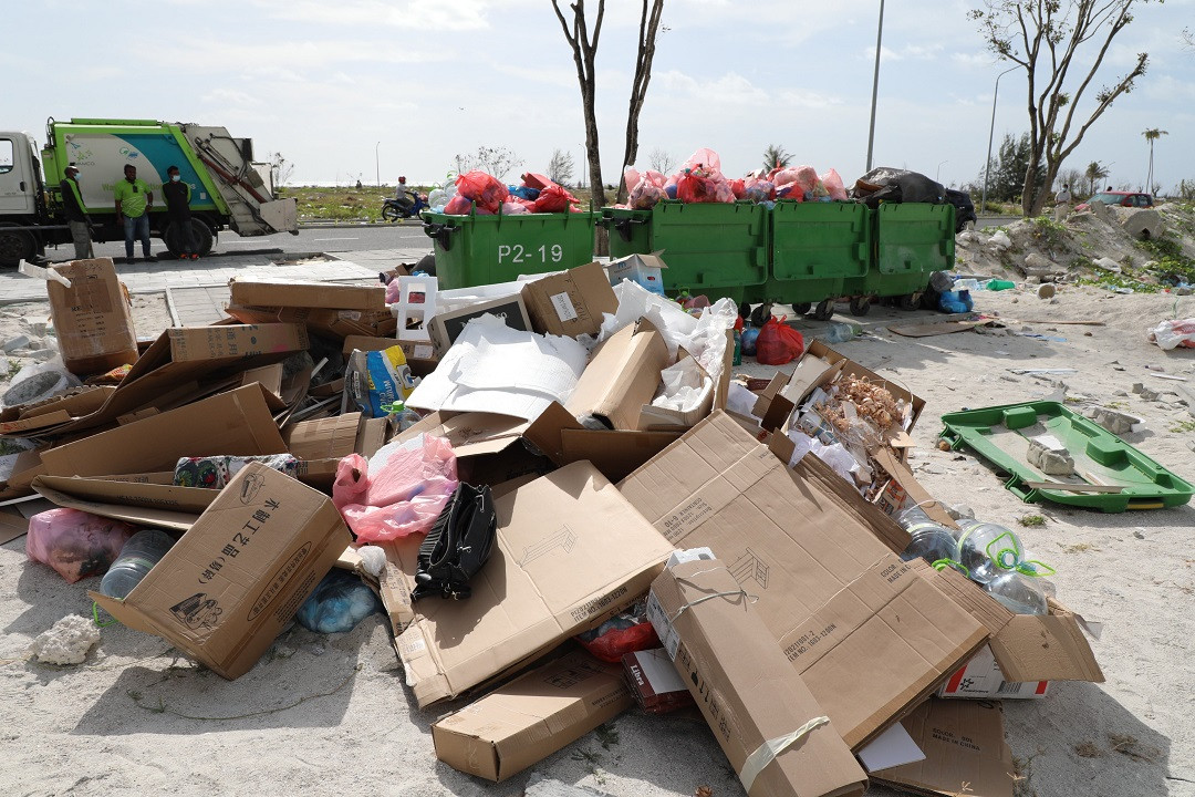 ހިޔާ ފްލެޓް ސަރަހައްދަށް ޖަމާކޮށްފައި ހުރި ކުނިތައް