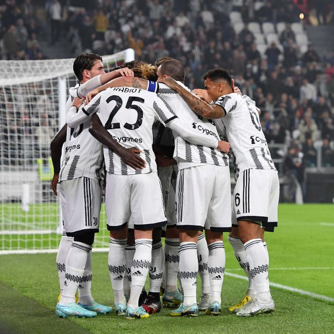 ޔުވެންޓަސް އިން ކުޅުނު މެޗުގެ ތެރެއިން