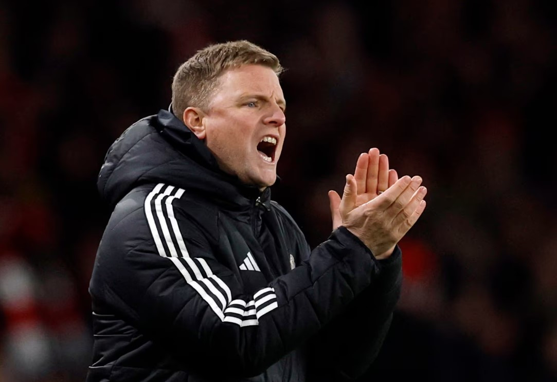 ނިއުކާސަލްގެ ކޯޗު އެޑީ ހޯވް