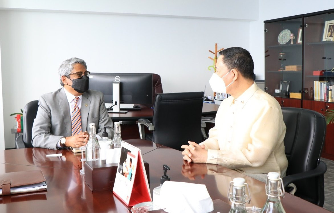 New Non-Resident Ambassador of Philippines to Maldives called on Minister of State for Foreign Affairs on Monday