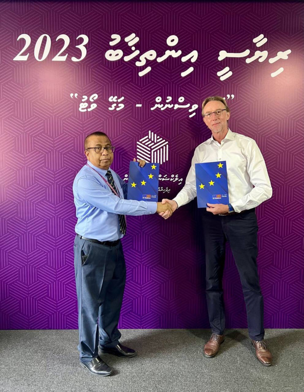 The Election Commission has signed an administration arrangement with the European Union to observe the Maldivian Presidential Election