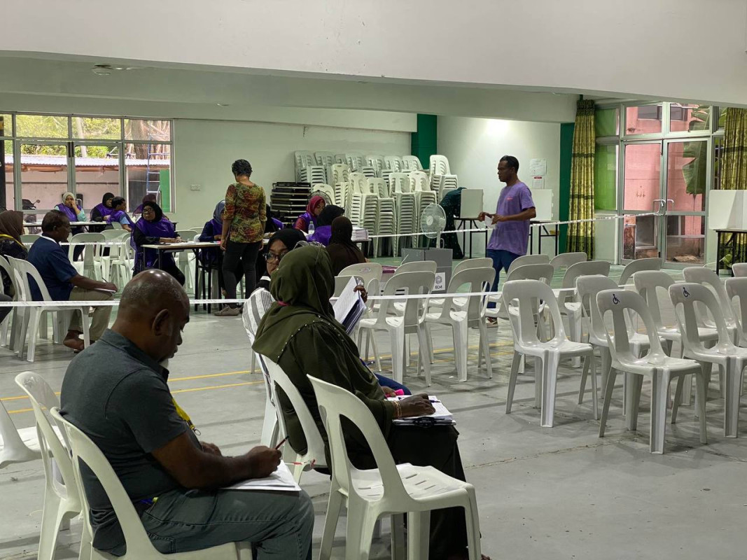 Voting in the recent Malé City Mayoral by-election