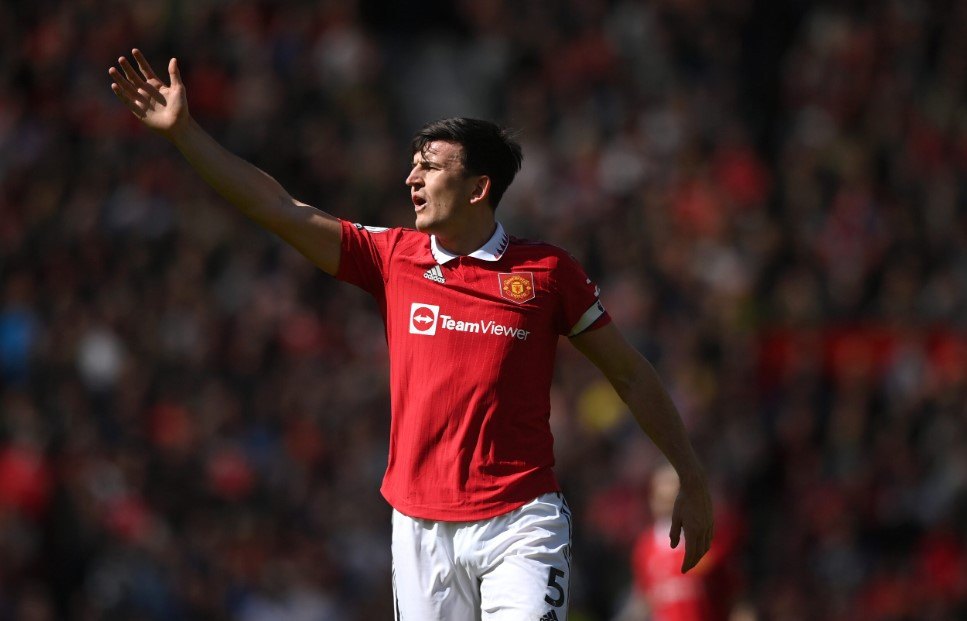 ޔުނައިޓެޑަށް ކުޅެމުން އަންނަ އެ ޓީމުގެ ކުރީގެ ކެޕްޓަން ހެރީ މެގުއާ