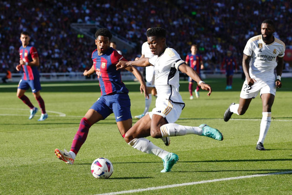 ރެއާލުން ބާސެލޯނާއާ ދެކޮޅަށް ކުޅުނު މެޗުގައި އައުރެލިން ޗުއަމެނީ