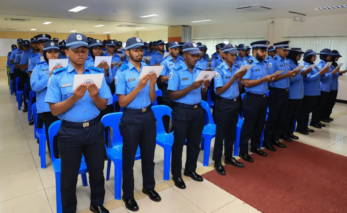 ދިވެހި ފުލުހުންގެ ޚިދުމަތާ އަލަށް ގުޅުނު ފުލުހުން ހުވާކުރުމުގެ ރަސްމިއްޔާތު