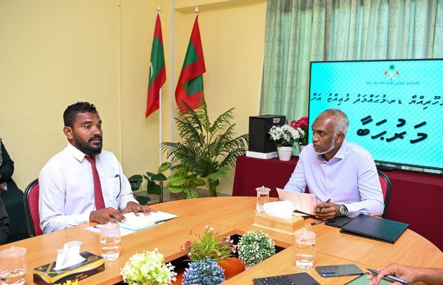 މާކުރަތު ތަރައްޤީގެ މުހިންމު މަޝްރޫޢުތަކާ ގުޅޭގޮތުން އެރަށު ކައުންސިލާ އ.ތ.މ ކޮމިޓީއާއެކު މަޝްވަރާކުރެއްވުން