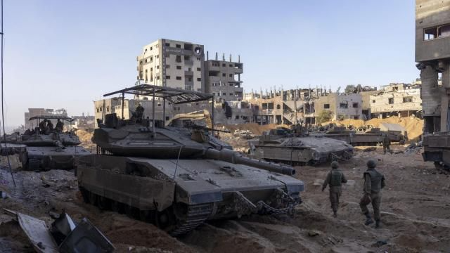 އިސްރާއީލްގެ ޓޭންކް ތަކެއް ޣައްޒާގައި ހަރަކާތްތެރިވަނީ