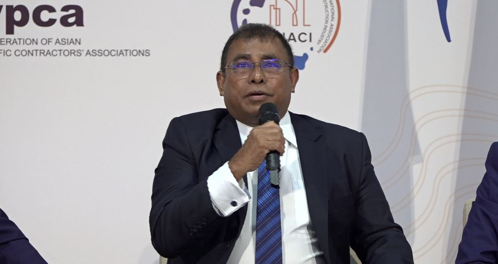 ޓޫރިޒަމް މިނިސްޓަރ އަބްދުﷲ މައުސޫމް