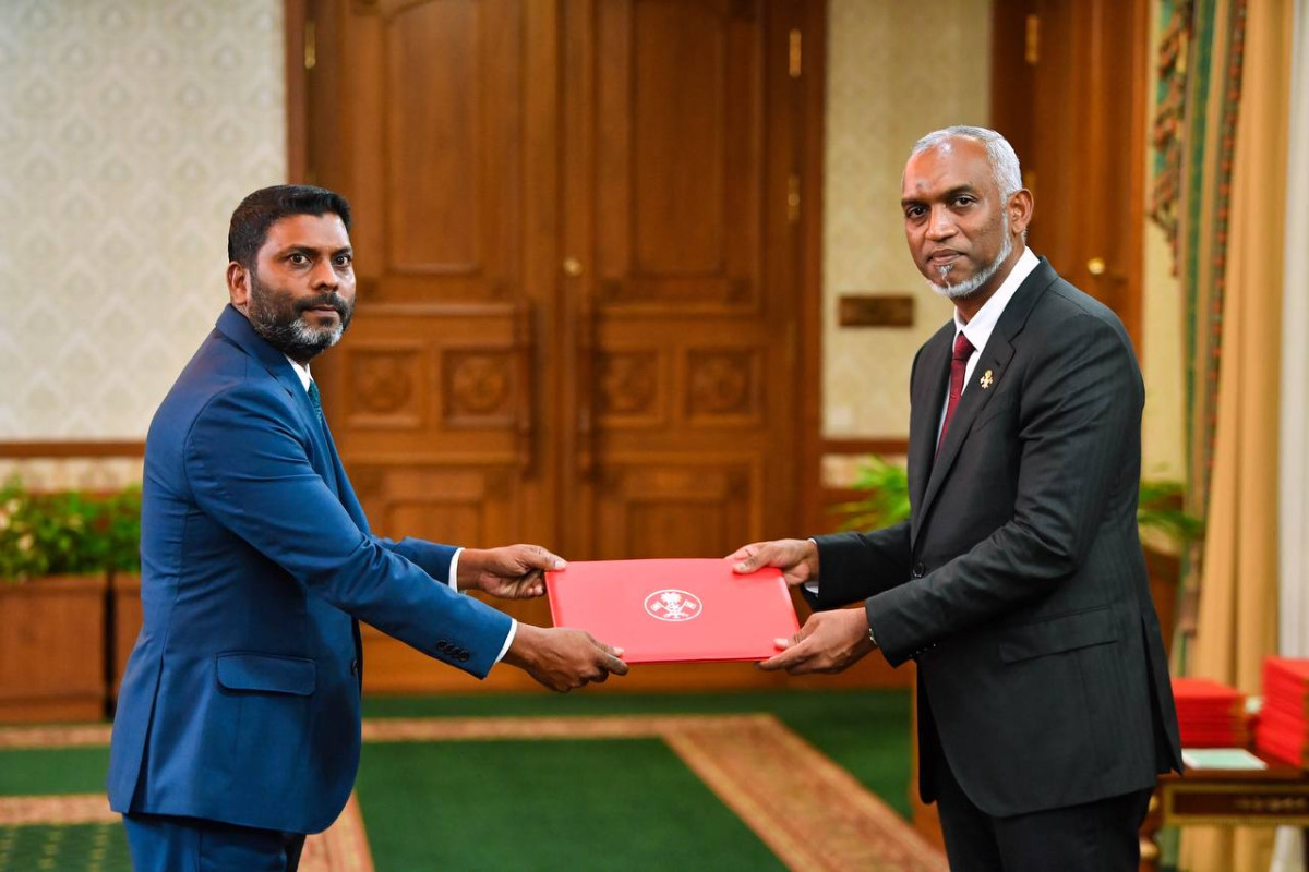 ކުޅިވަރު ވަޒީރު ޢަބްދުﷲ ރާފިޢު މަގާމުގެ ފަތް ކޮޅާ ހަވާލުވެލައްވަނީ