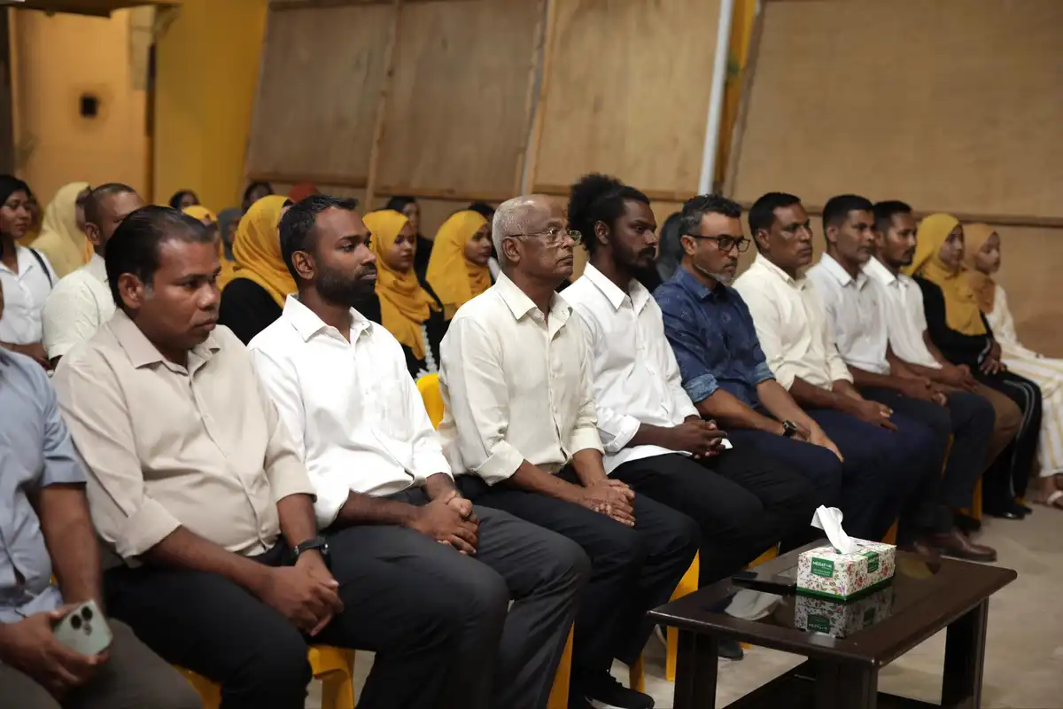 ހިންނަވަރުގައި ރޭ ބޭއްވި އިިތުބާރު ކެމްޕެއިން ޖަލްސާގައި ކުރީގެ ރައީސް އިބްރާހިމް މުހައްމަދު ސޯލިހު .