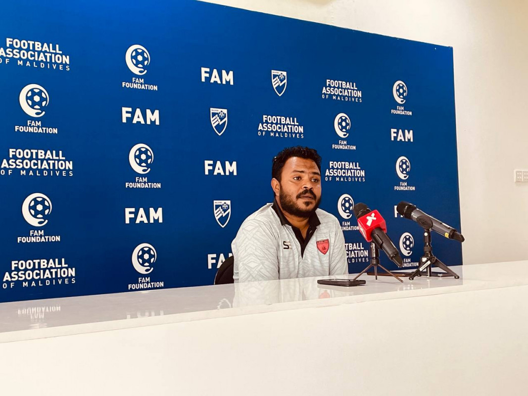 އީގަލްސްގެ މެނޭޖަރު އިނާން