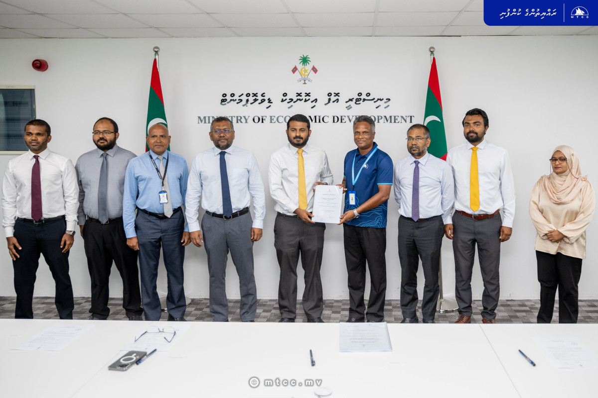 ކައްދޫ އެއާޕޯޓް އިންޓަނޭޝަނަލް ފެންވަރަށް ހިންގުމަށް ބިންް ހިއްކައި، އެ ރަށުގެ ގޮނޑުދޮށް ހިމާޔަތްކުރުމަށް އެމްޓީސީސީއާ ހަވާލުކުރުން