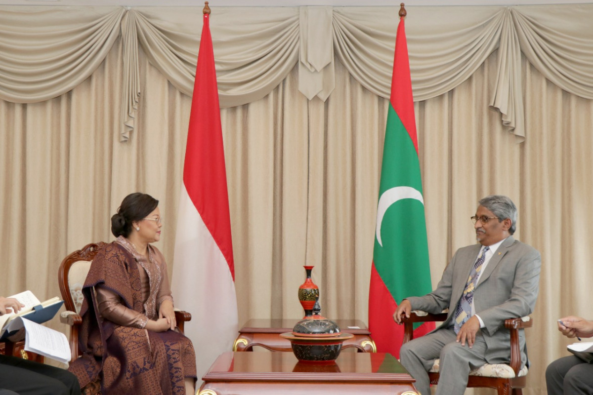 Newly appointed Ambassador of Indonesia to Maldives, Dewi Gustina Tobing paid a courtesy call on the Minister of State for Foreign Affairs Ahmed Khaleel
