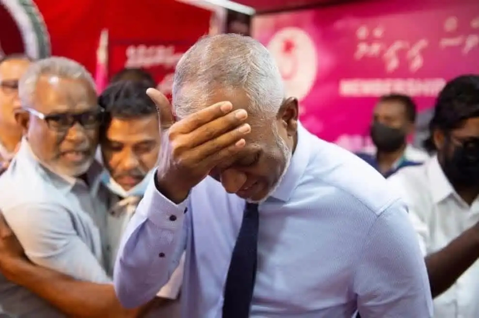 ރައީސް ޑރ. މުހައްމަދު މުއިއްޒު ޕީޕީއެމްގެ ހަރުގޭގައި ރައީސް ޔާމީން އަށް ހުކުމް އިއްވުމާއެކު ހިތާމަ ކުރައްވަނީ (ފައިލް)