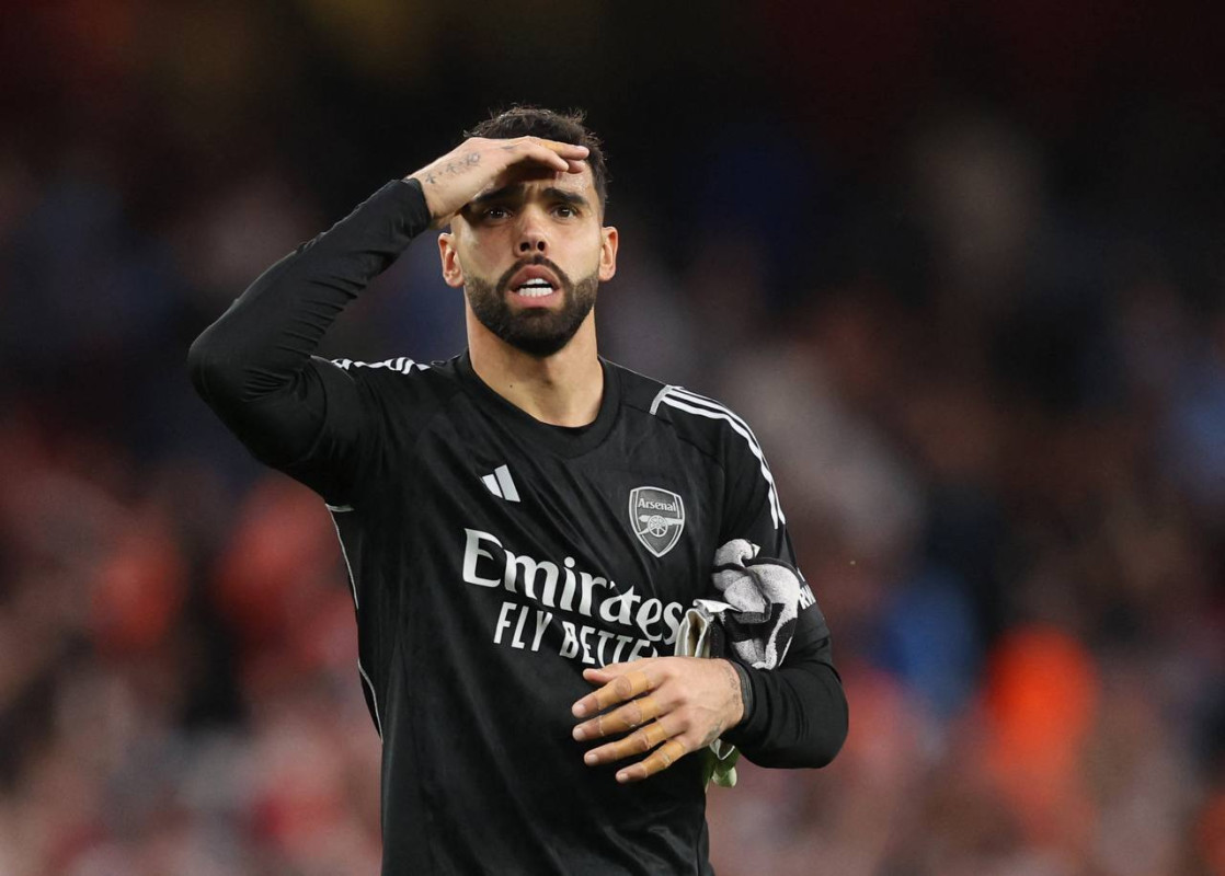 އާސެނަލަށް ކުޅެމުން އަންނަ ޑޭވިޑް ރަޔާ