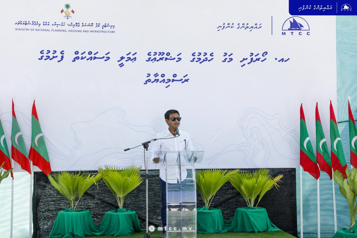 ހޯރަފުށީ ދާއިރާގެ މެމްބަރު އަހުމަދު ސަލީމް ވާހަކަދައްކަވަނީ