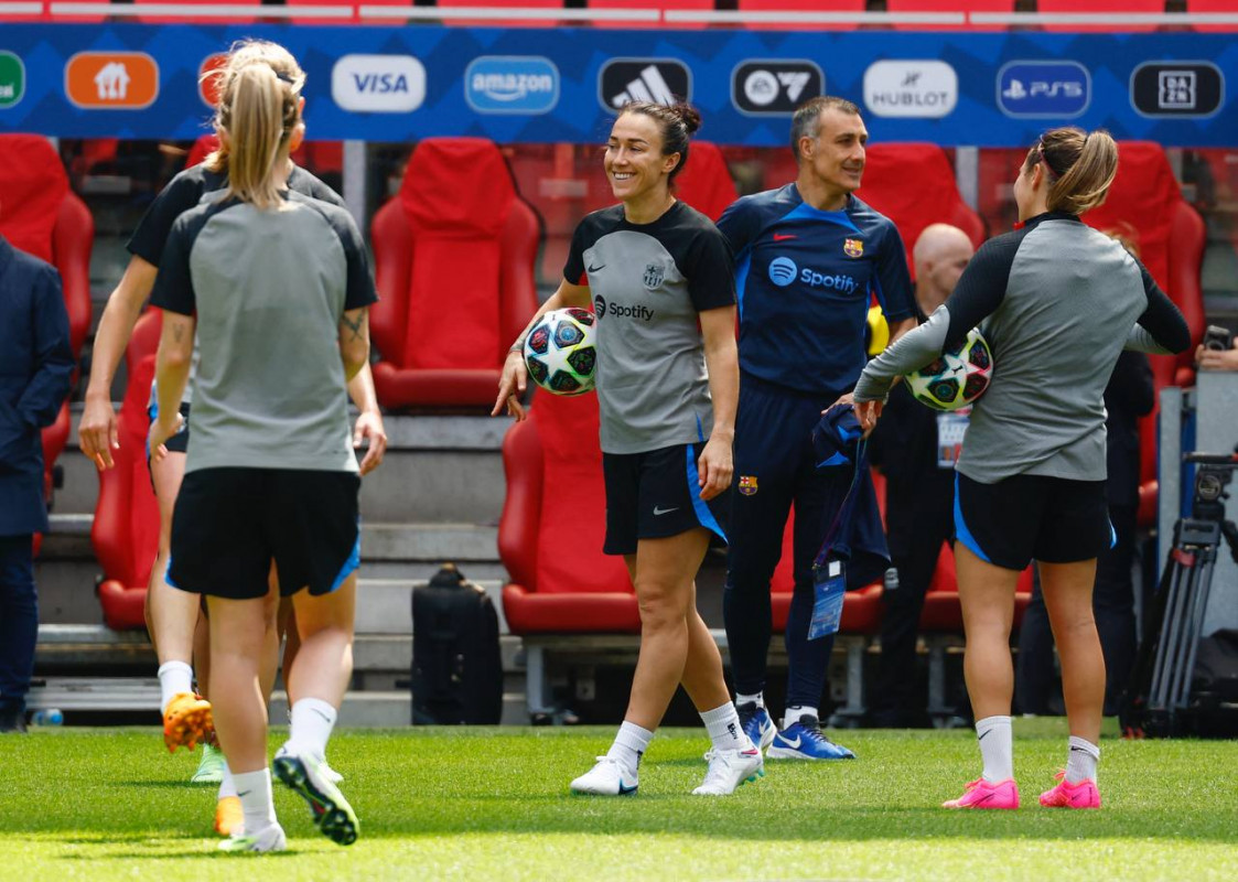 ބާސެލޯނާގެ ކުޅުންތެރިން ފަރިތަކުރުމުގައި 