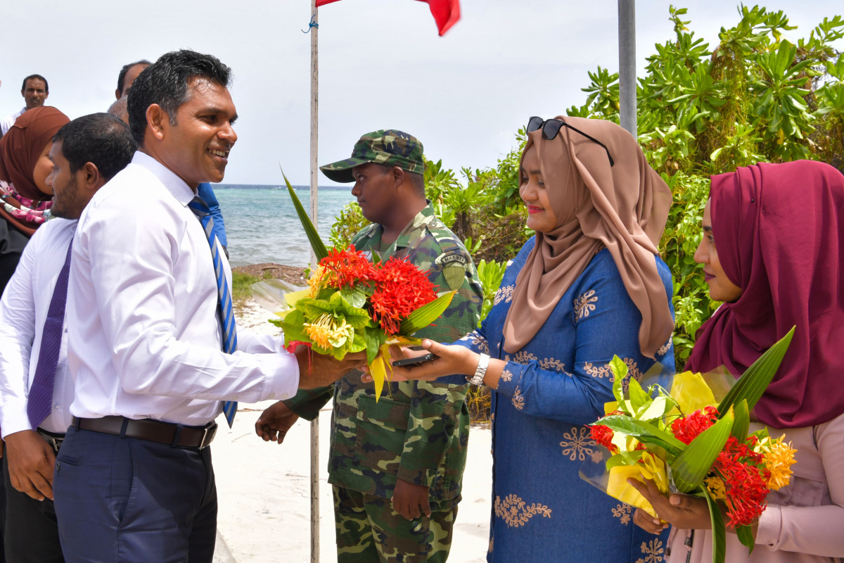 22 ޖޫން 2019 --މި ދަތުރުގައި ނައިބުރައީސް ވަނީ ހއ.މުޅަދޫއަށް ވެސް ވަޑައިގަނެ އެ ރަށުގެ މުއައްސަސާތަކަށް ޒިޔާރަތްކޮށްފައެވެ.-- ފޮޓޯ: ރައީސް އޮފީސް