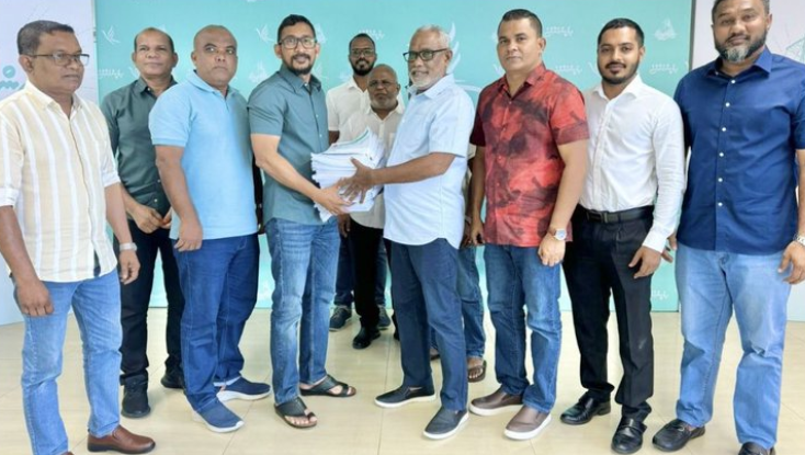 ޕީއެންސީން ފުރާފައިވާ މެމްބަރޝިޕް ފޯމް ޕާޓީގެ ސެކްރެޓަރީ ޖެނެރަލް އަބްދުއްރަހީމް އާ ހަވާލު ކުރަނީ