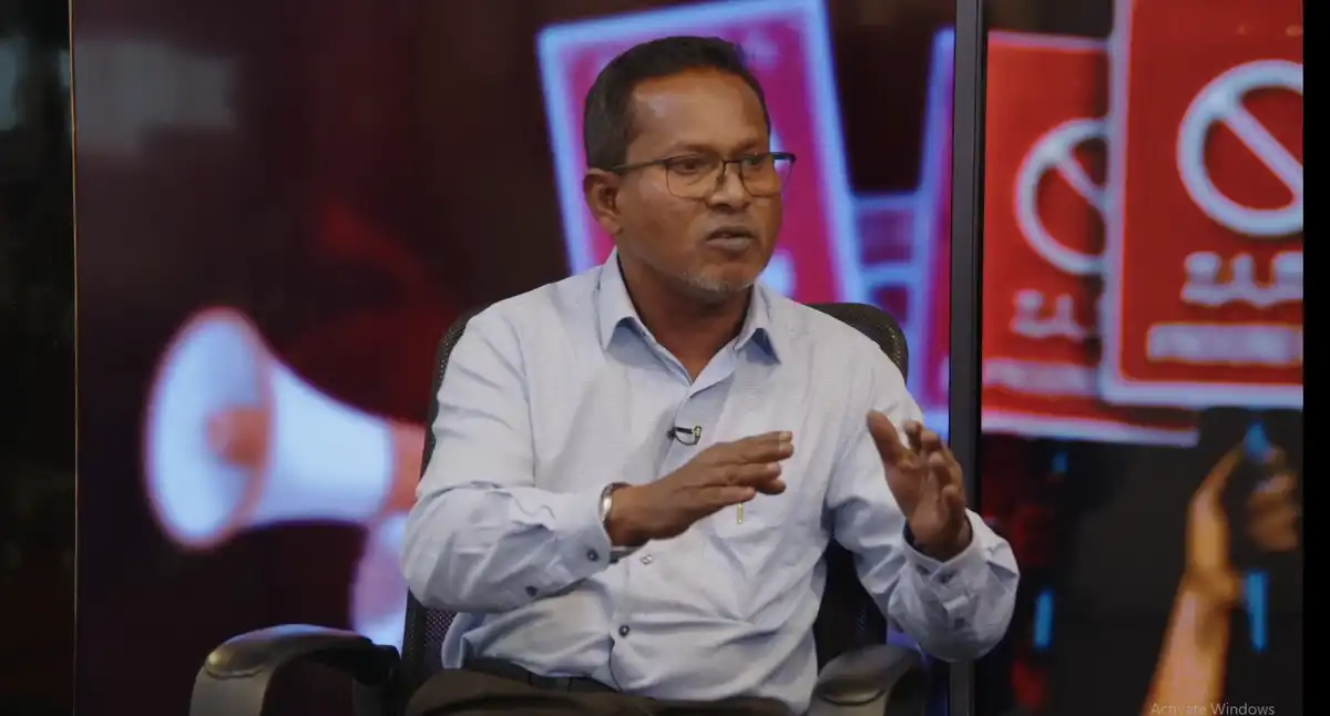 Mohamed Thoriq speaking on RaajjeTV's "Noonekey" programme. | RaajjeMV