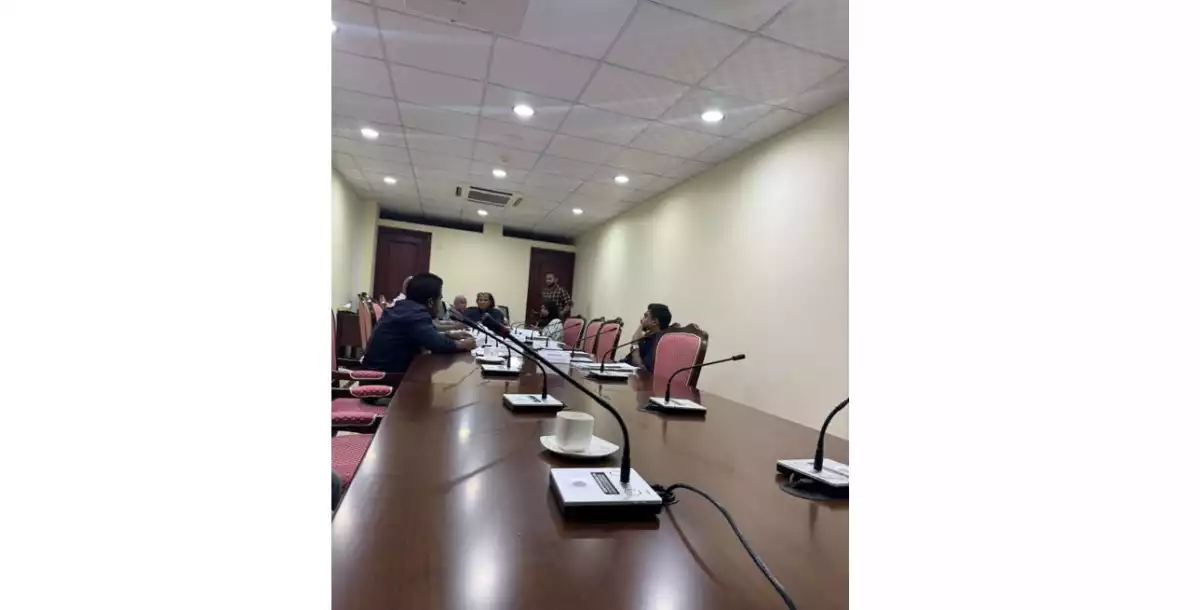 މެންބަރު މައުރޫފު ހައްޔަރުކުރުމާ ގުޅިގެން ބޭއްވި އިމްތިޔާޒު ކޮމެޓީ ބައްދަލުވުން