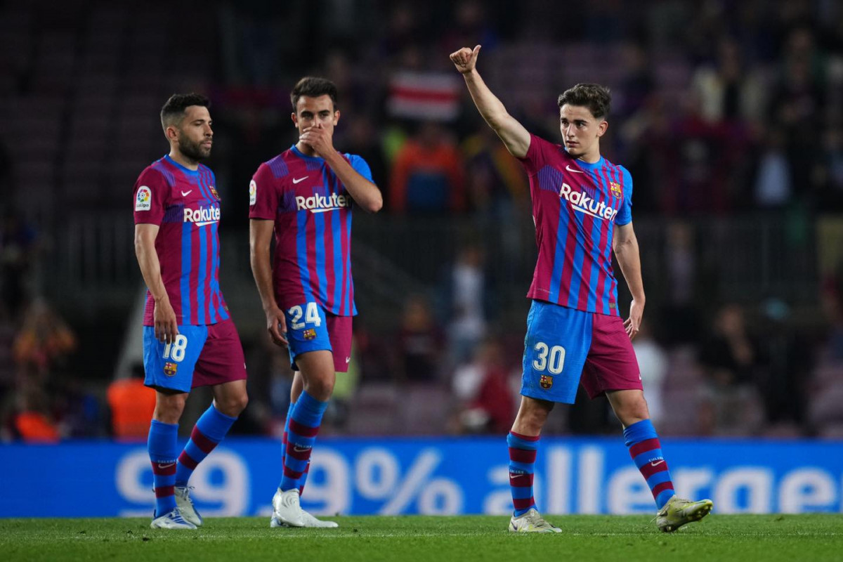 ބާސެލޯނާއަށް ކުޅެމުން އަންނަ ގަވީ