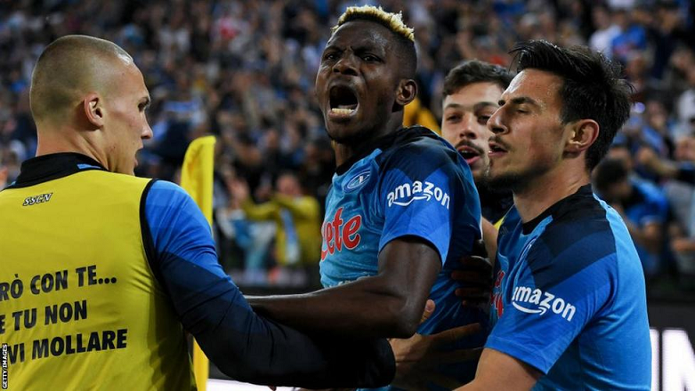 ނަޕޯލީގެ ކުޅުންތެރިން: ތަށި ލިބުނީ 33 އަހަރު ފަހުން