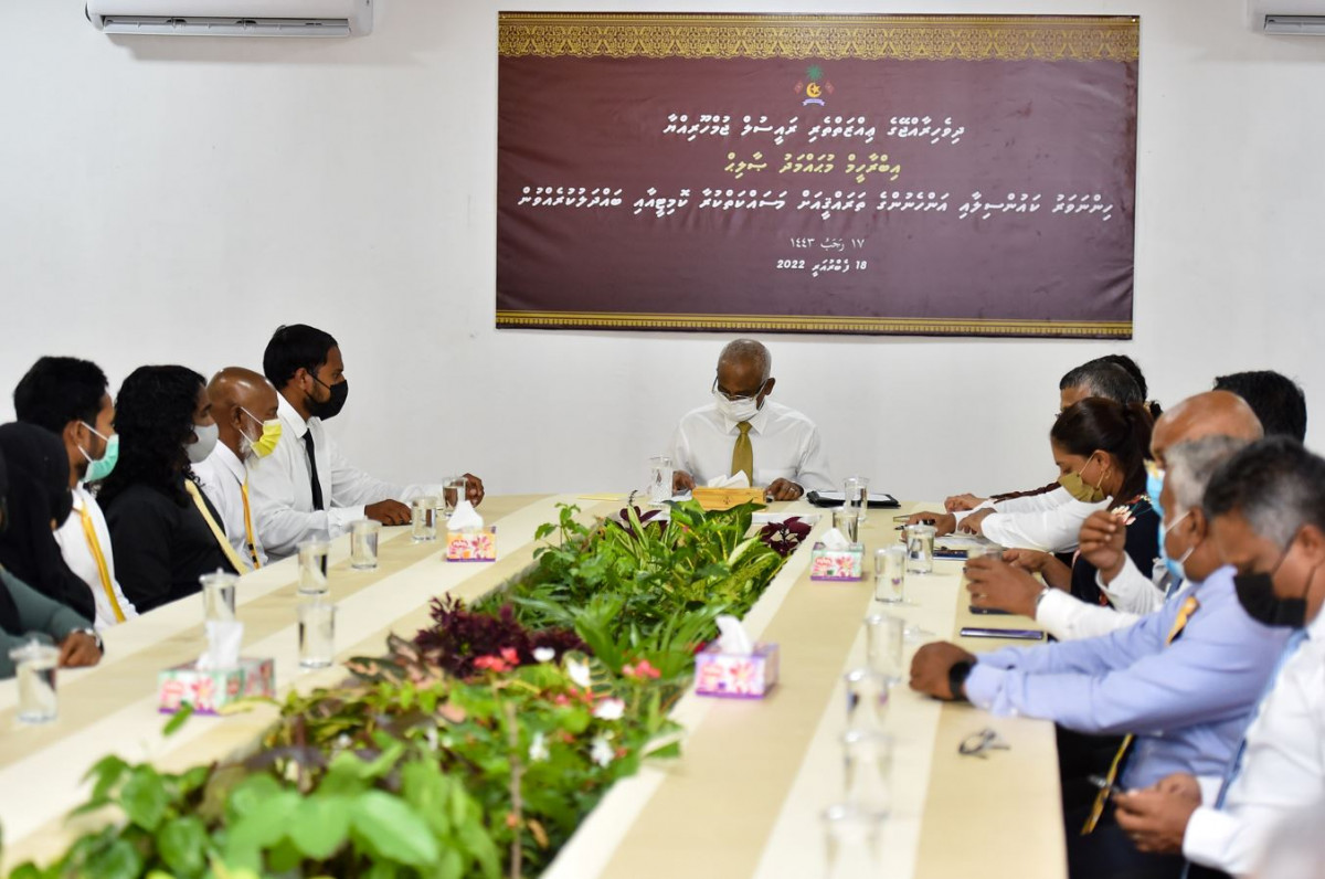 President Solih met the Lh. Hinnavaru Council and WDC as part of his ongoing tour of the atoll