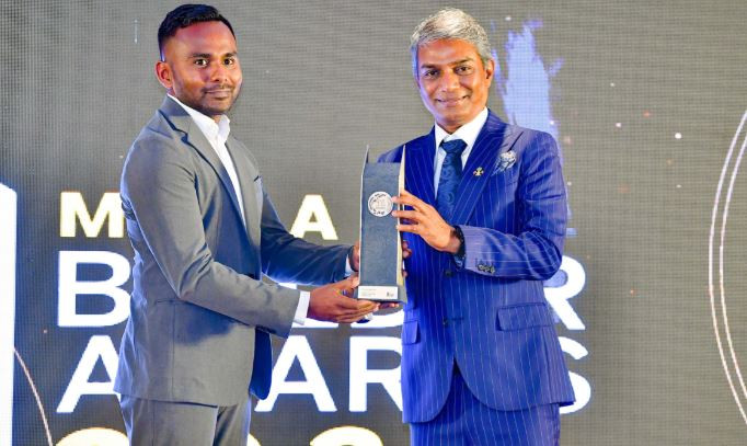 ކޮންސްޓްރަކްޝަން އިންޑަސްޓްރީ އެވޯޑް ދެއްވުމުގެ ޙަފްލާގެ ތެރެއިން