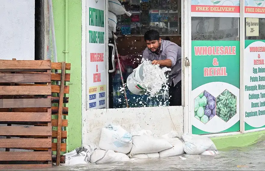މާލޭގެ 33 ގެ ހިމެނޭހެން ޖުމްލަ 80 އަށް ވުރެ ގިނަ އިމާރަތަކަށް ފެން ވަދެގެން ރިޕޯޓް ކޮށްފައިވޭ: އެންޑީއެމްއޭ