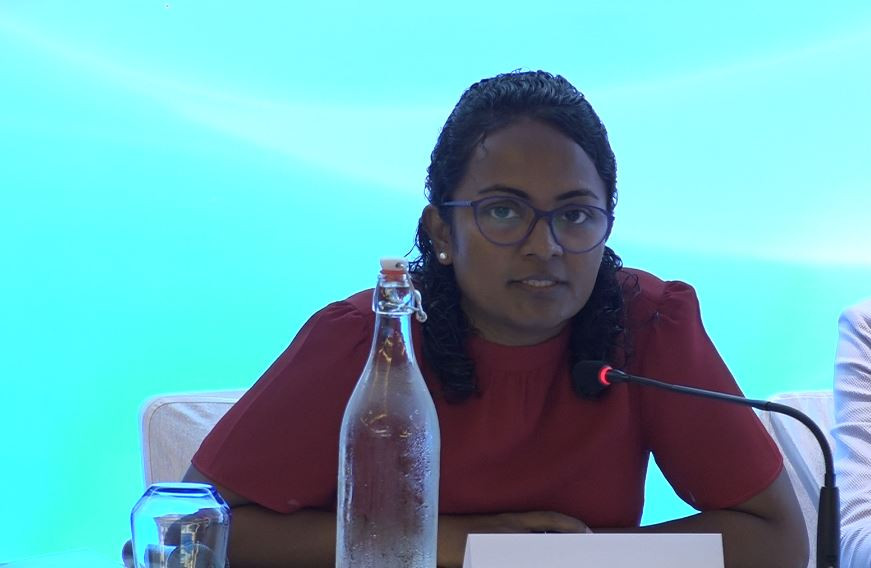 އީޔޫ- މޯލްޑިވްސް ބިޒްނަސް ރައުންޑް ޓޭބަލްގެ ތެރެއިން