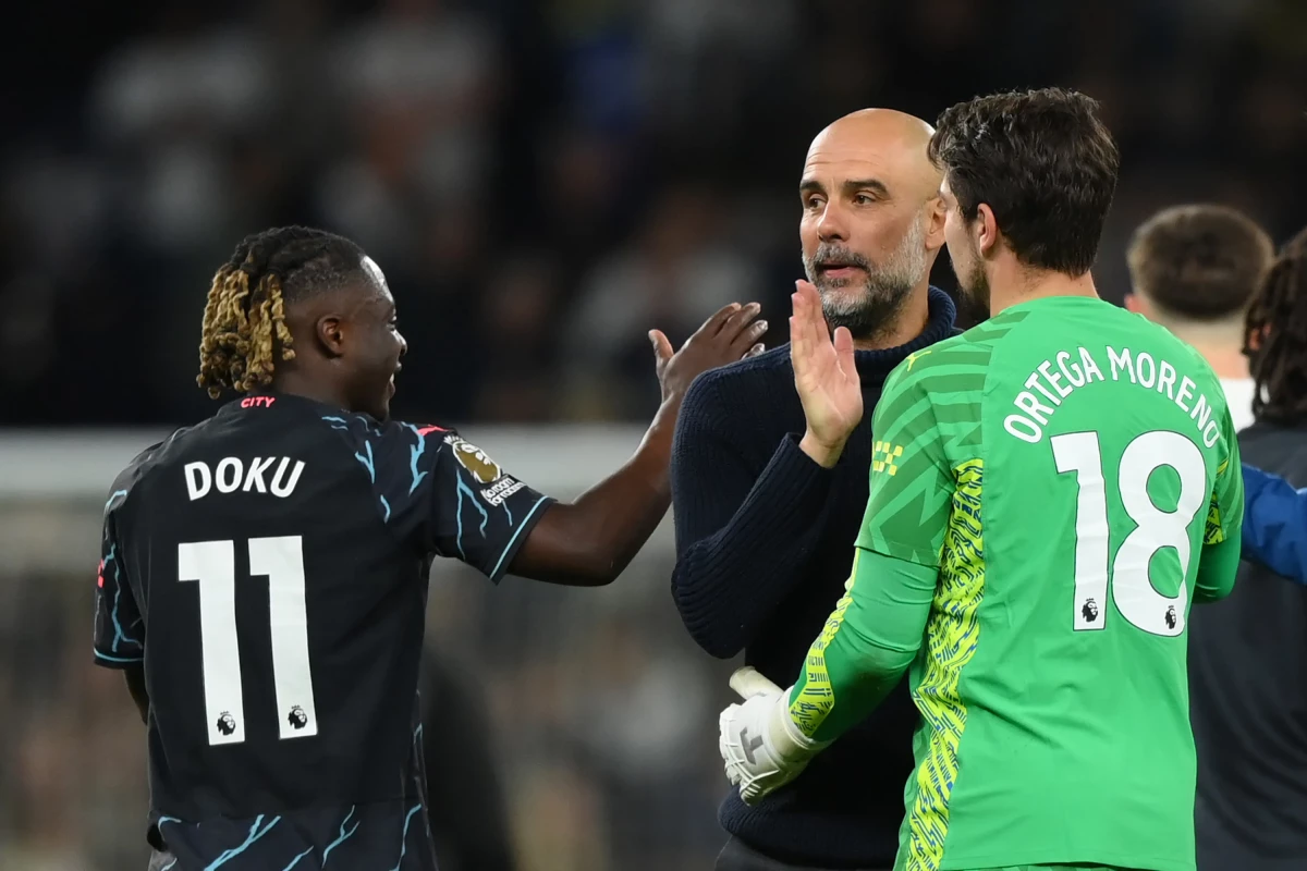 މެންޗެސްޓަރ ސިޓީގެ ކޯޗު ގާޑިއޯލާ އަދި ބަދަލު ކީޕަރު އޯޓެގާ