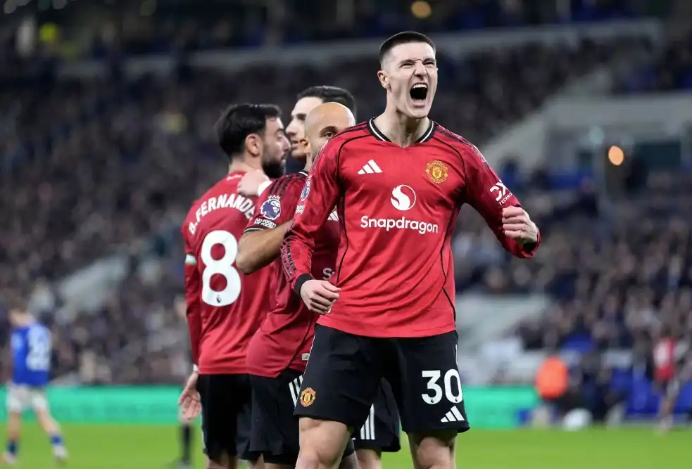 އެވަޓަން ބަލިކޮށް، ޔުނައިޓެޑުން ރަނގަޅު ފޯމު ދަމަހައްޓައިފި