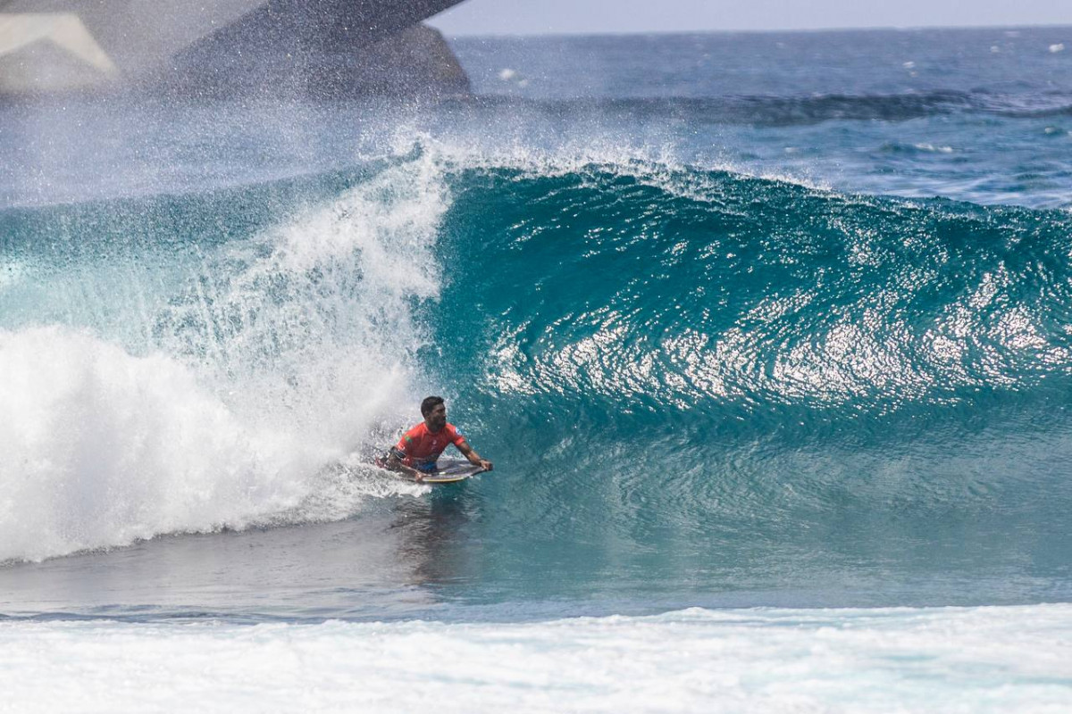 ޑްރޮޕް ނީގެ ސެމީ ފައިނަލްގައި ކުޑަ އައްޔަ ވާދަކުރަނީ