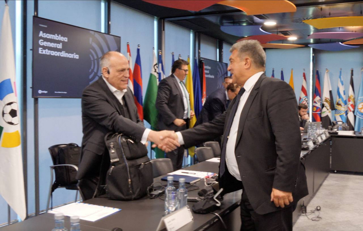 ސްޕެނިޝް ލީގުގެ ރައީސް ޓެބާސް އަދި ބާސެލޯނާގެ ރައީސް ލަޕޯޓާ