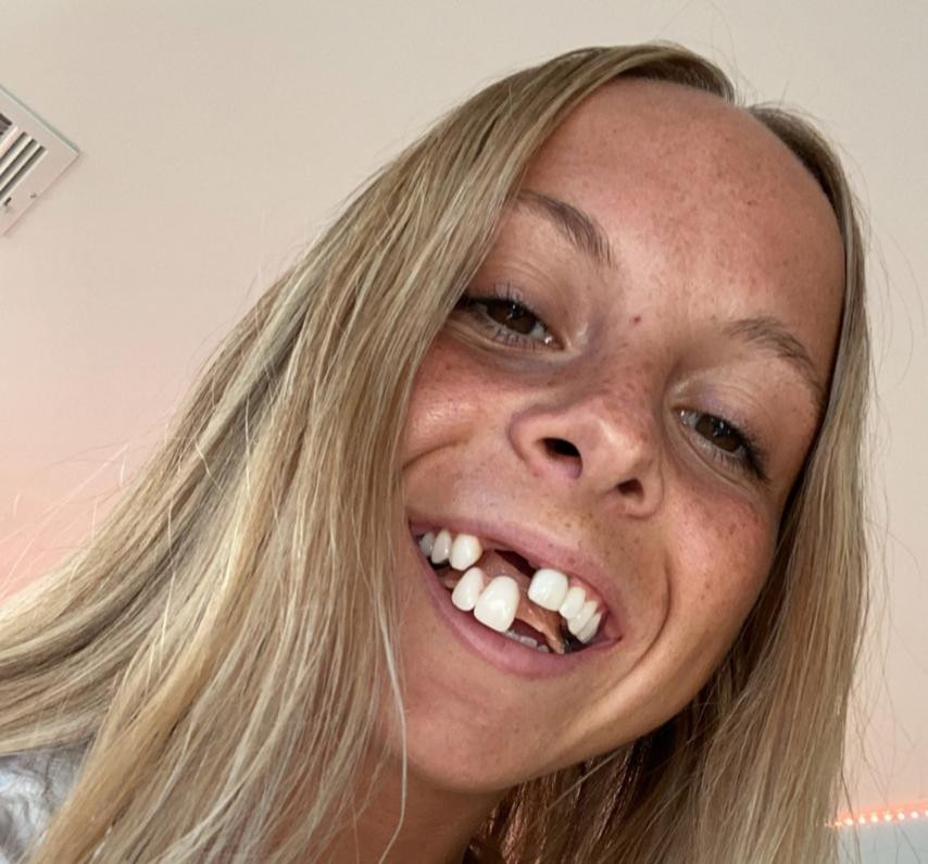 ލިލީ މެގްނޯ އޭނާގެ އުނިސިފަ ދައްކައިގެން: ލޯބިވެރިން ހޯދުމަކީ މިހާރު ދަތިކަމެއް