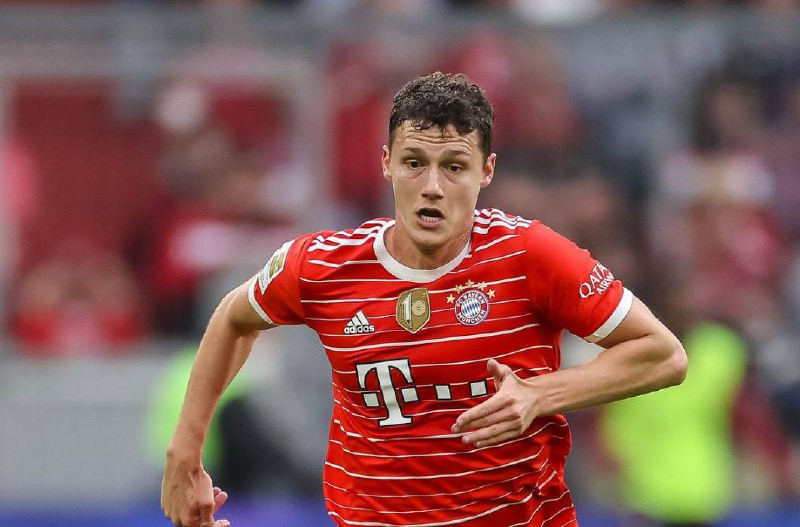 ބަޔާނަށް ކުޅެމުން އަންނަ ފްރާންސްގެ ޕަވާޑް